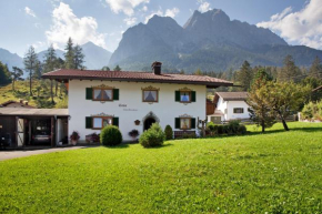 Ferienwohnung Waxensteinblick